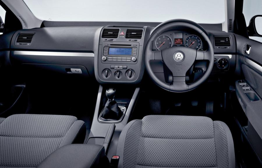  Volkswagen Jetta 2005 года  (фото 26 из 131)